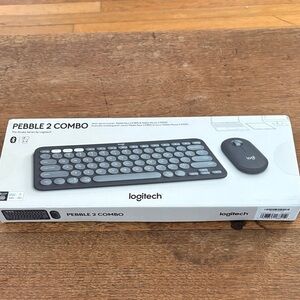 Logitech Pebble 2 Combo in Black and Gray